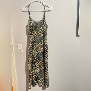 Patterned long dress size Small